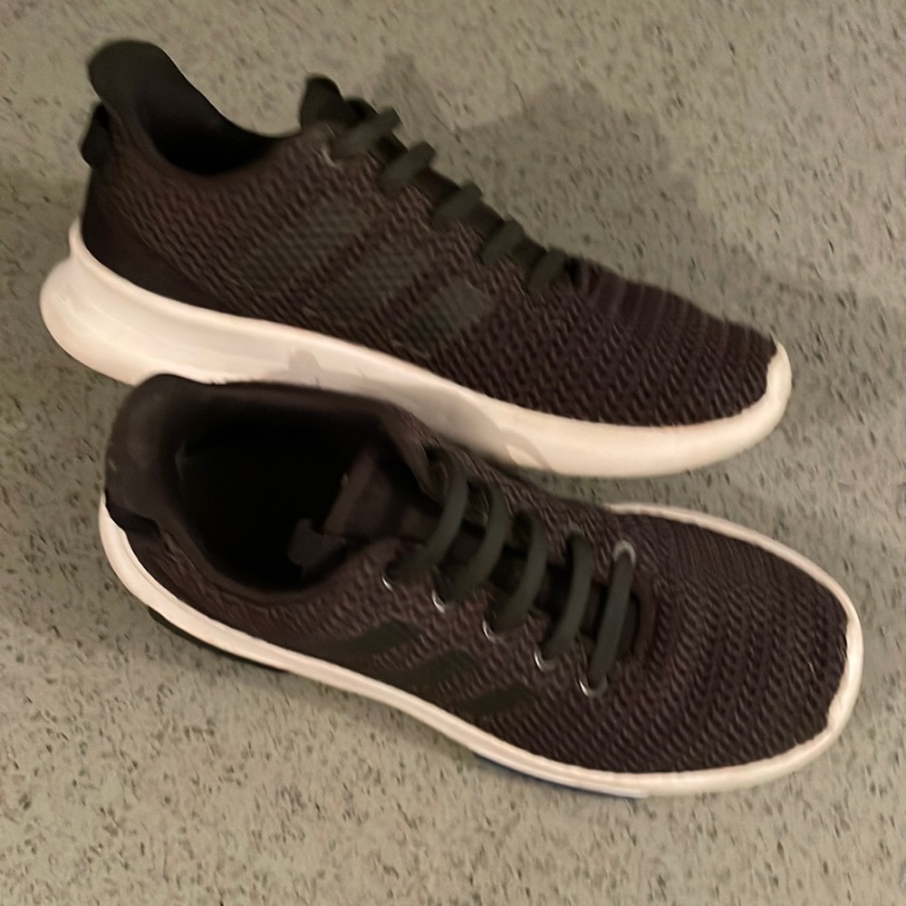 Adidas boys Cloudfoam sneakers, big boy 5.5 - Black